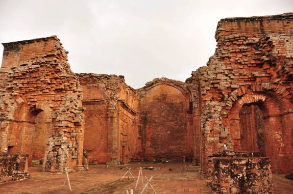 Ruínas da igreja maior da Missão de Trinidad, no sul do Paraguai